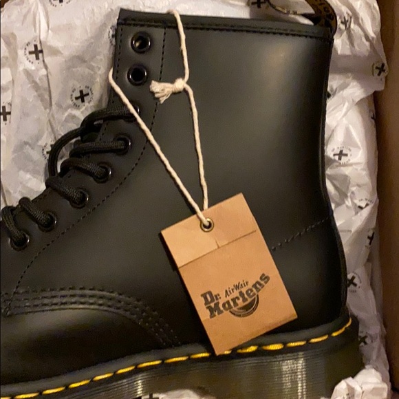 Dr. Martens Shoes - Dr. Martens Core 1460 8-Eye Boot